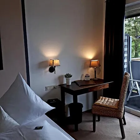 罗森伯格兰德酒店 酒店 Osann-Monzel